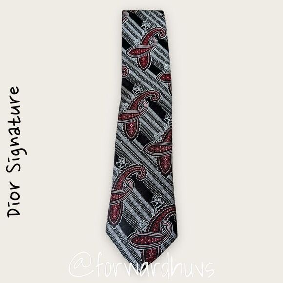 Dior Signature 100% Silk Necktie – Timeless Elegance - Picture 3 of 8
